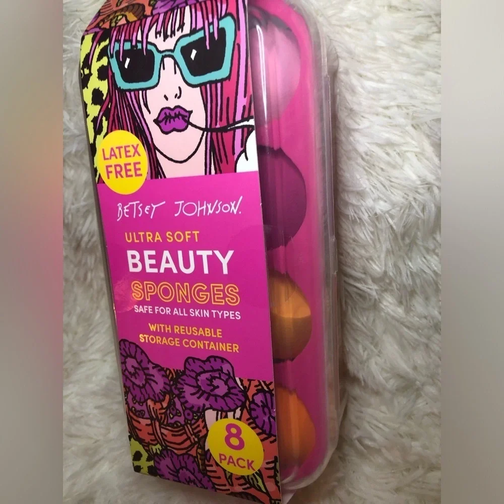 💋💄Betsey Johnson Beauty Sponges - 8 Pack 💄💋 NWT